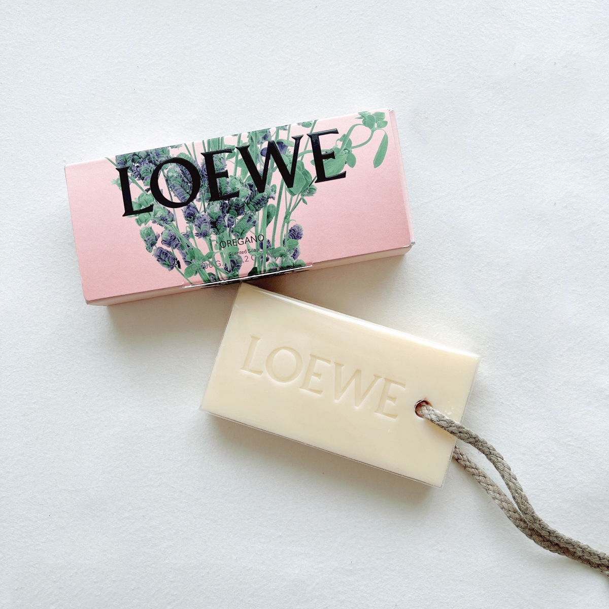幸せを運ぶ、LOEWE（ロエベ）のソープ - スモールグッドシングス