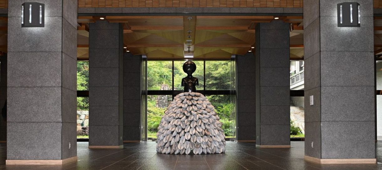 あいち2025＞ 必見の目玉作品 シモーヌ・リー「無題」 現代を映す黒人