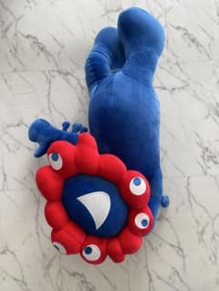 公式大阪関西万博ミャクミャクくじ一等ぬいぐるみ - メルカリ