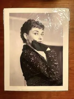 2026年最新】オードリー・ヘップバーン ポスターの人気アイテム - メルカリ