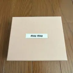 2026年最新】miumiu 空箱の人気アイテム - メルカリ