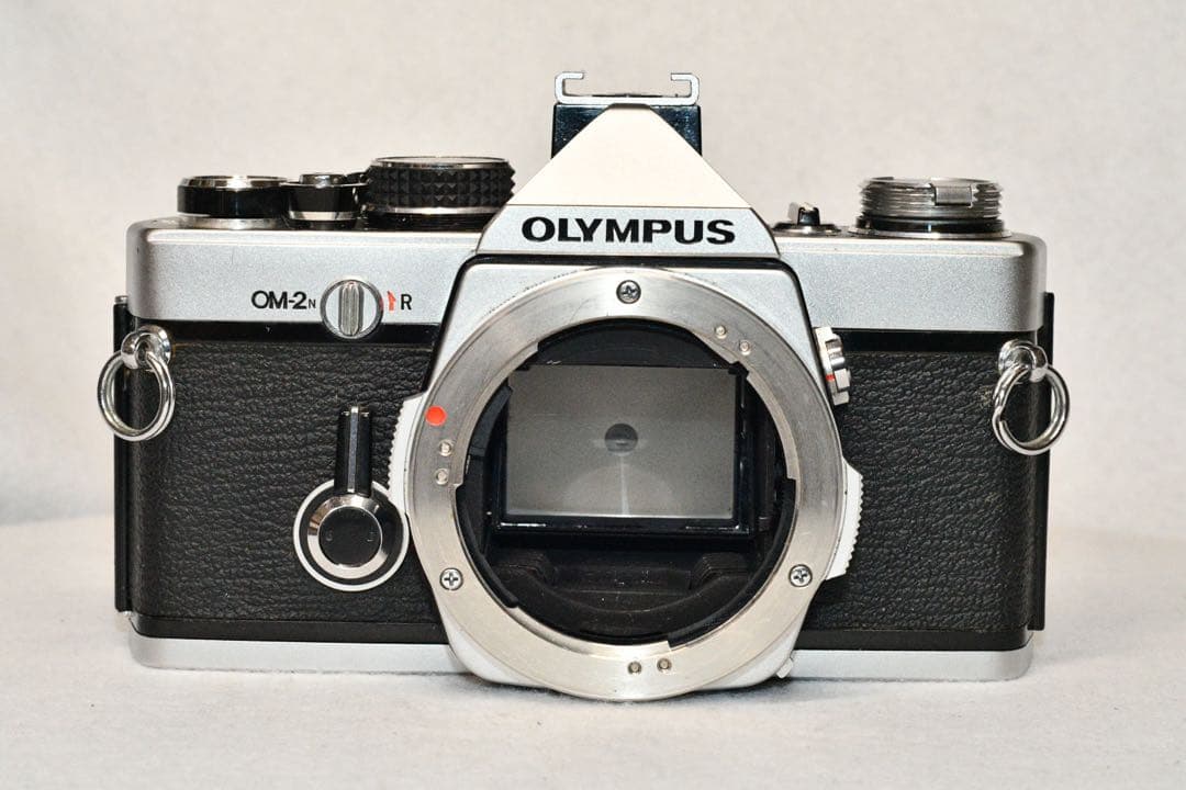 《動作品》OLYMPUS OM-2n+標準レンズ付フィルムカメラ a427