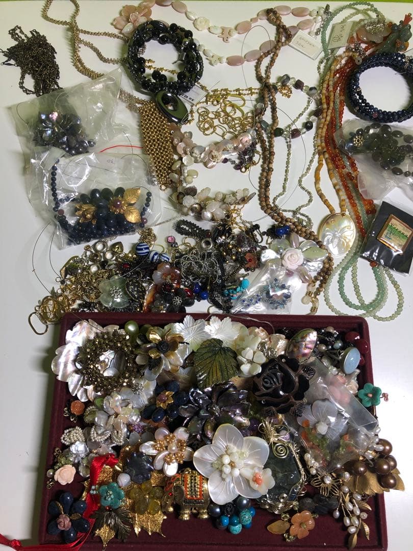 【おまとめ】多様なアクセサリーハンドメイド他色々セット はじめてでもかんたん、かわいい！ ハンドメイド アクセサリー事典140