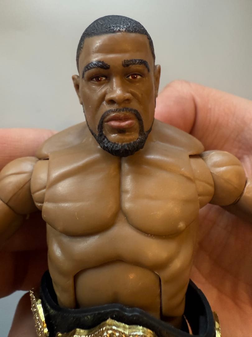 UFC チャンピオンフィギュア 約15cm - メルカリ