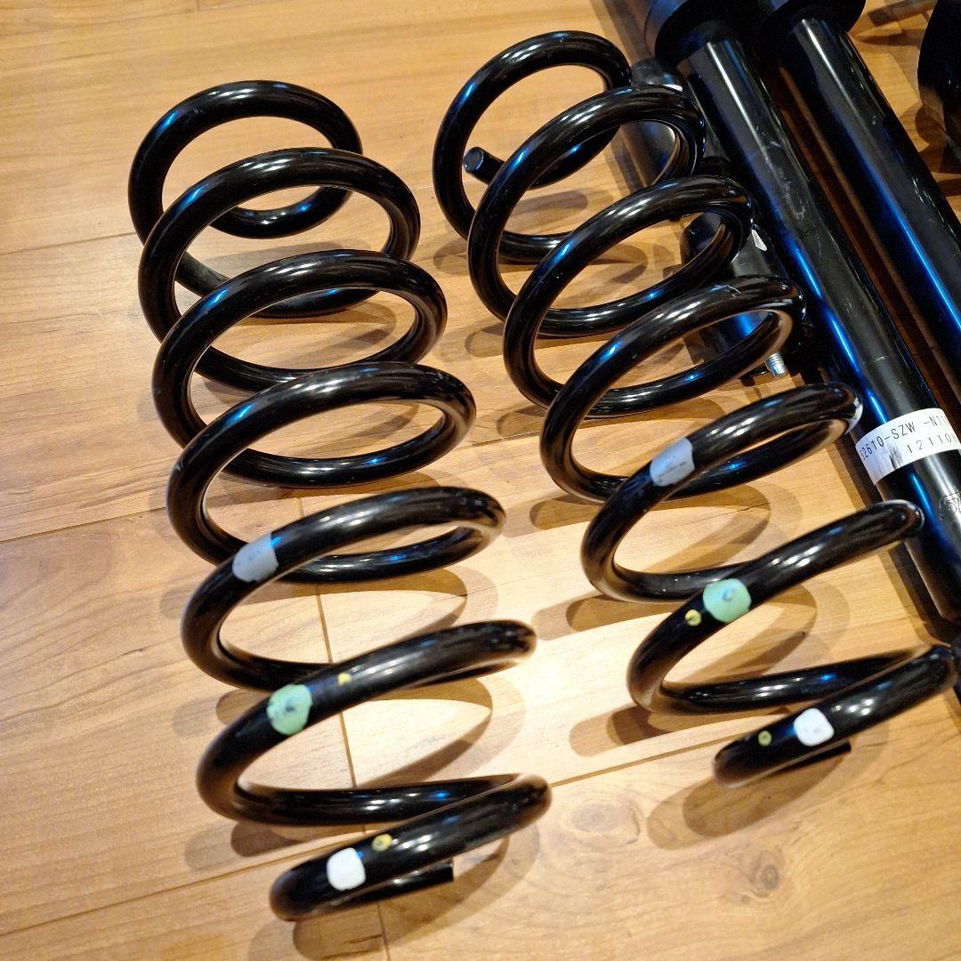 ステップワゴン RKシリーズ 純正サスペンションキット(アッパー