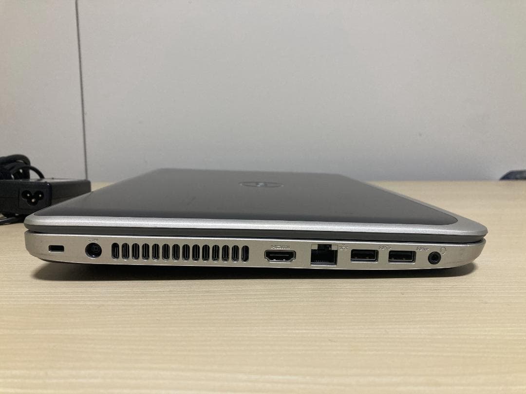 DELLタッチパネルノート Core i5/HDD 1000GBメモリ8GB