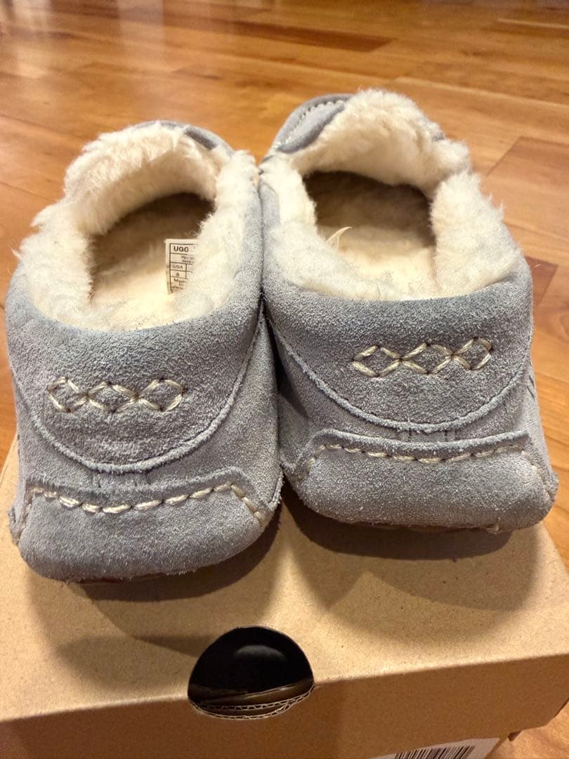 UGG グレー モカシン - メルカリ