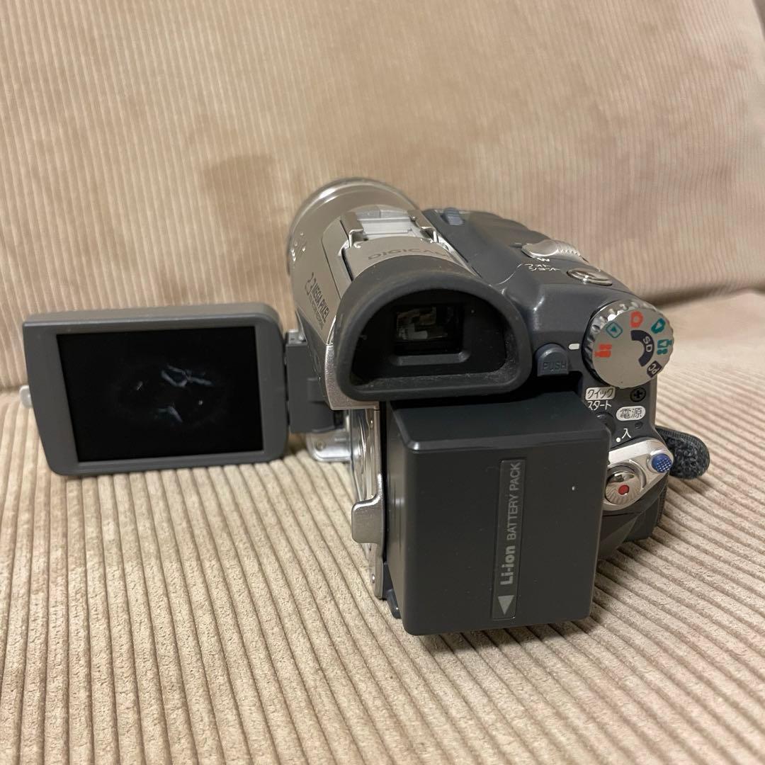 ジャンク品⭐︎Panasonicのデジタルビデオカメラ NV-GS200 - メルカリ