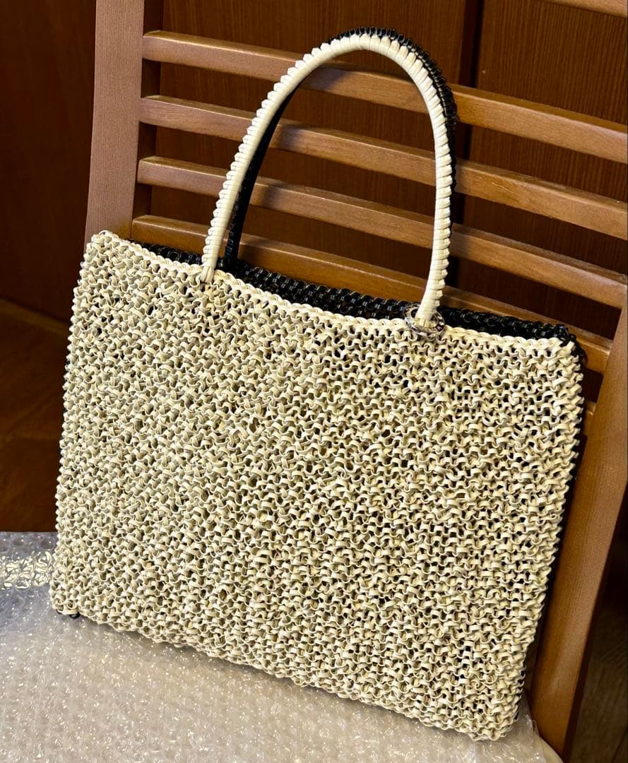 【美品】アンテプリマ ハンドバッグ ホワイト&ブラック スタンダード ミニアトゥーラ/オーロラホワイト ｜ 【公式