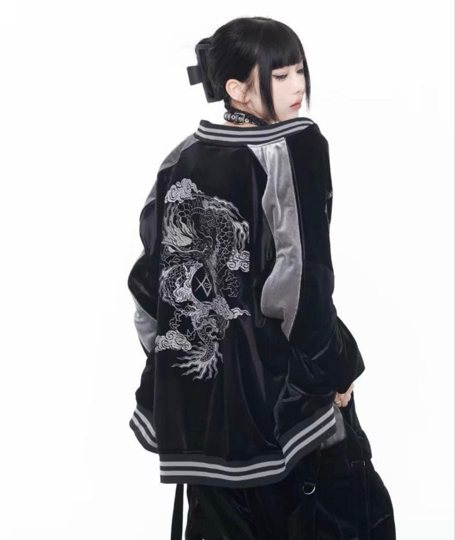 【最終値下げ】REFLEM ドラゴン刺繍 ベロア スカジャン 黒 シルバー REFLEM/レフレム』ドラゴン刺繍ベロアスカジャン Black - メルカリ