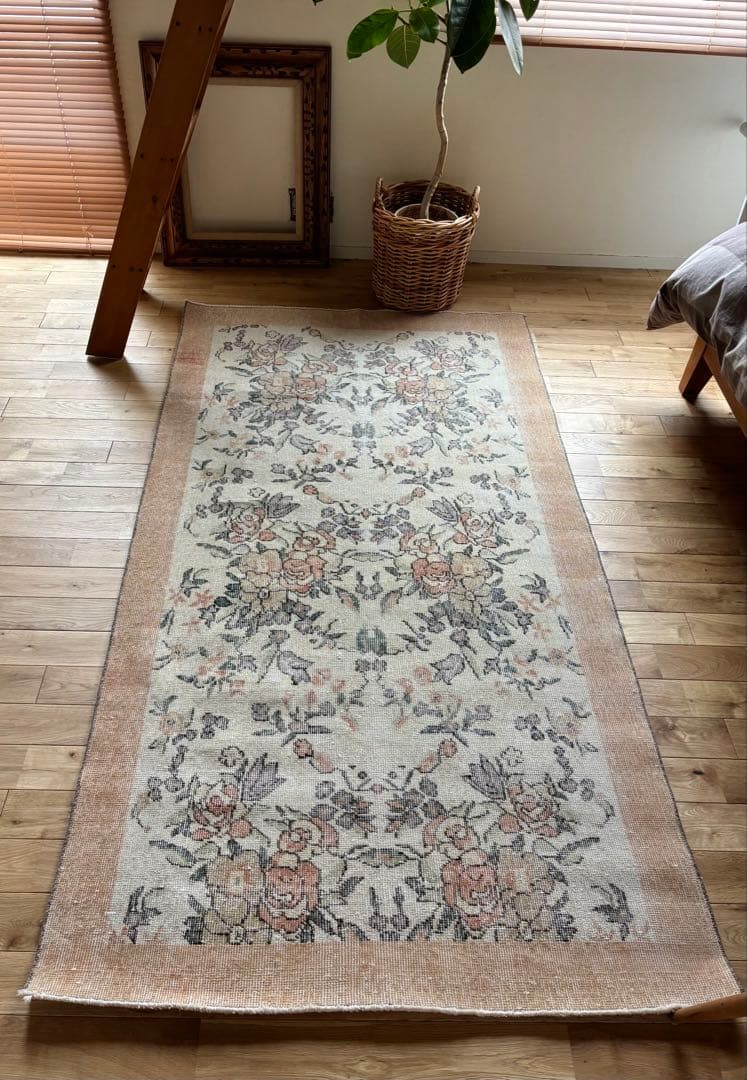 レア！　ヴィンテージ　トルコラグ　花柄　アンティークラグ 大判 テラコッタレッド オレンジ240×130フラワー トルコヴィンテージ