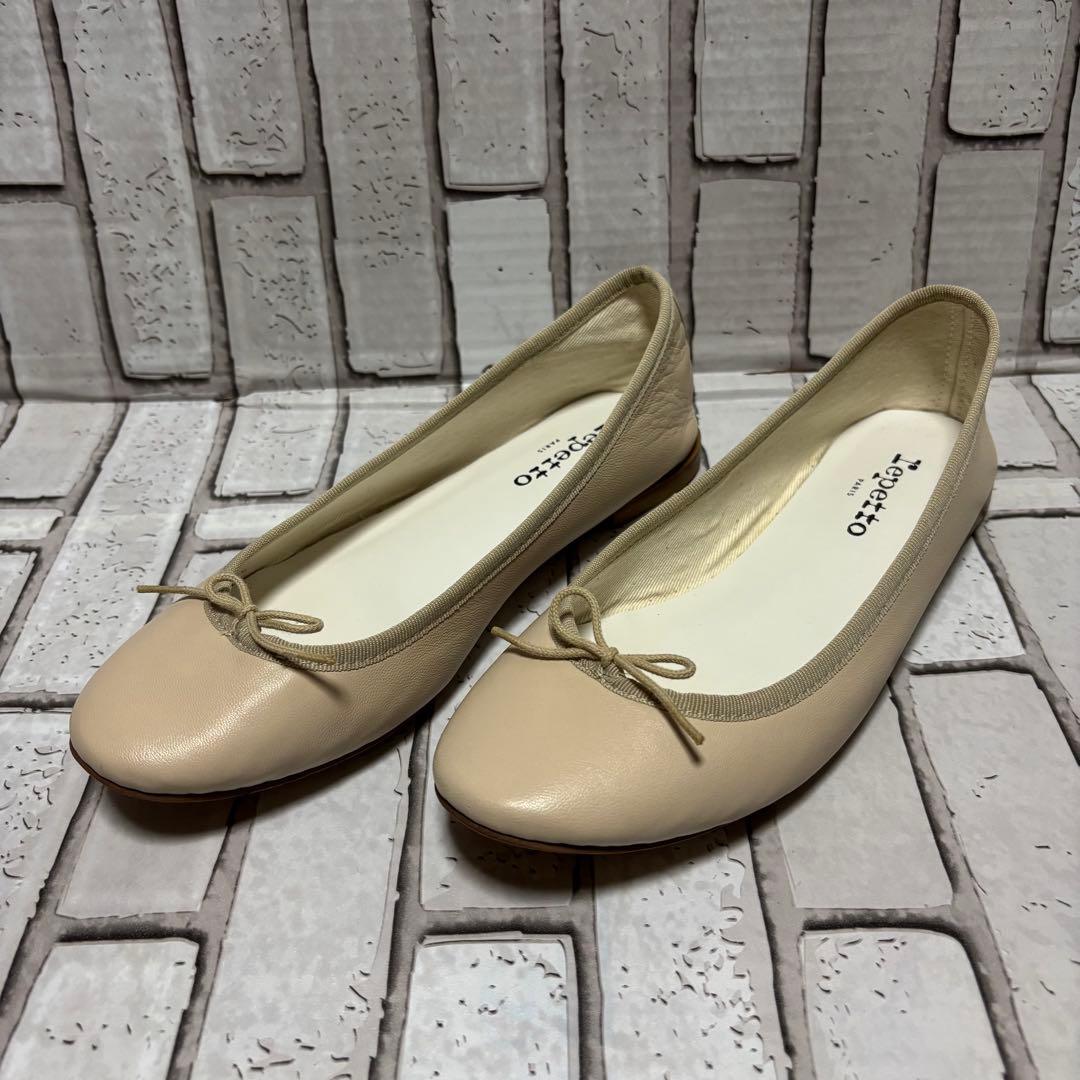 未使用級 repetto サンドリオン レザー ライトベージュ 39.5 未使用級 repetto サンドリオン レザー ライトベージュ 39.5 2026年