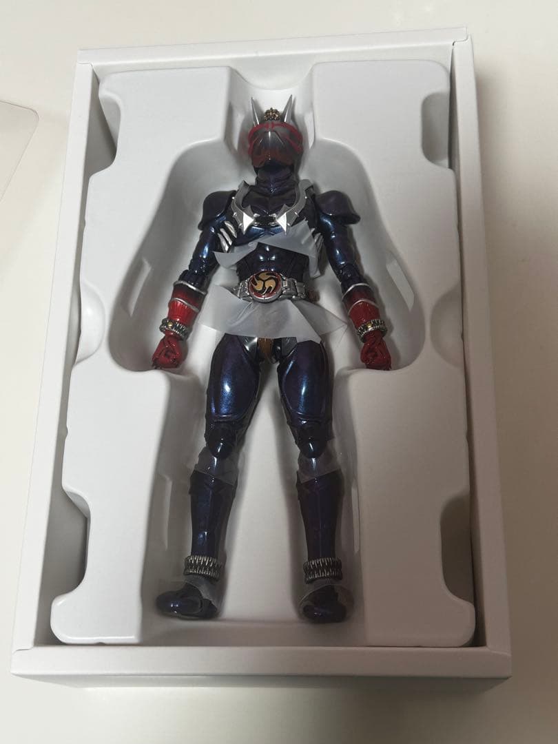 S.H.Figuarts 仮面ライダーカブト ライダーフォーム&響鬼 10th