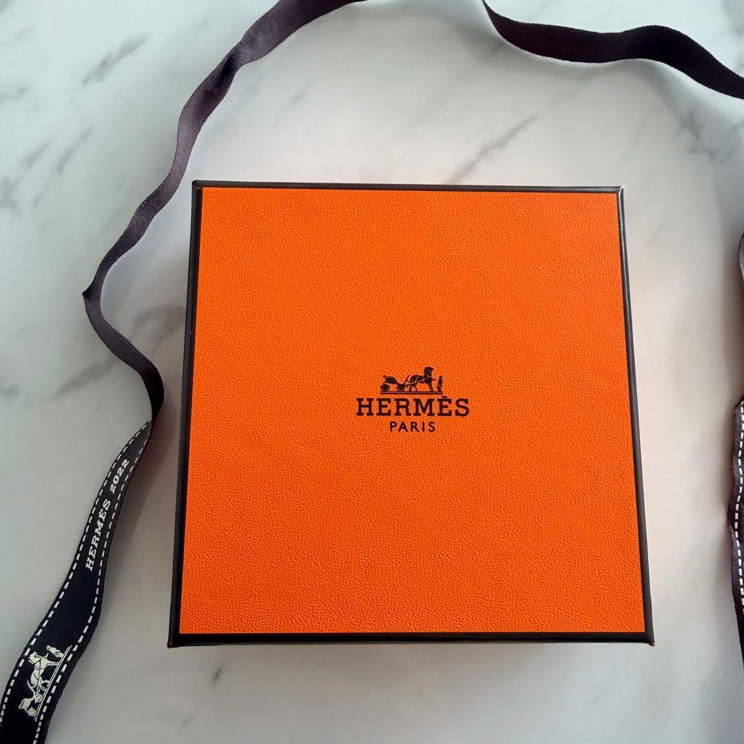 HERMES ギフトボックス ヘリンボーンデザイン - メルカリ