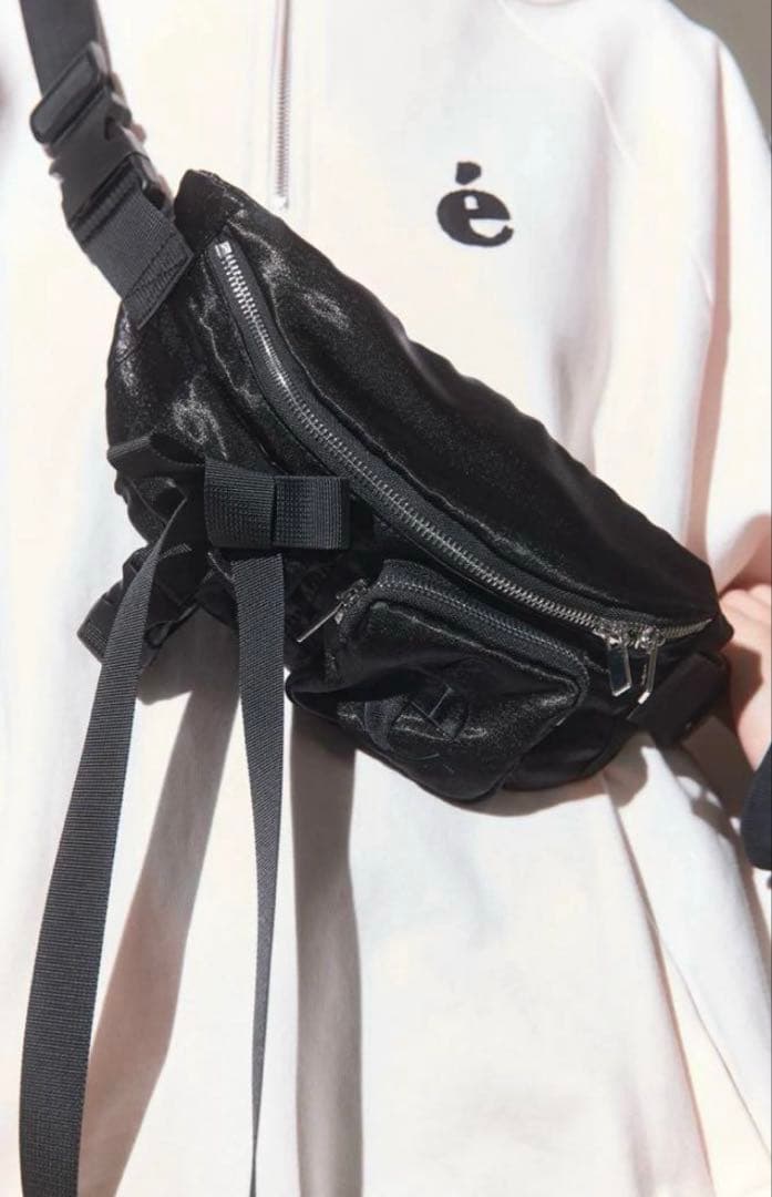 エピヌ épine é ribbon satin 2way body bag