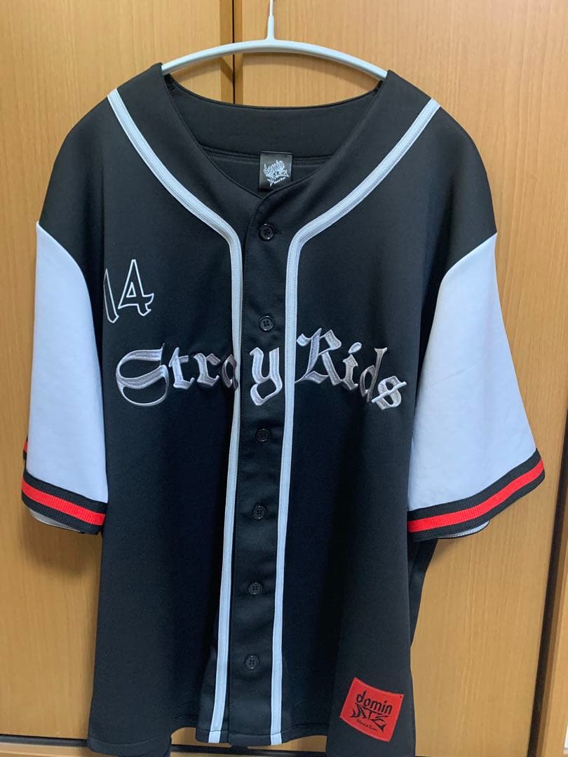 straykids dominATE エコパ ユニフォームシャツ HAN ハン - メルカリ