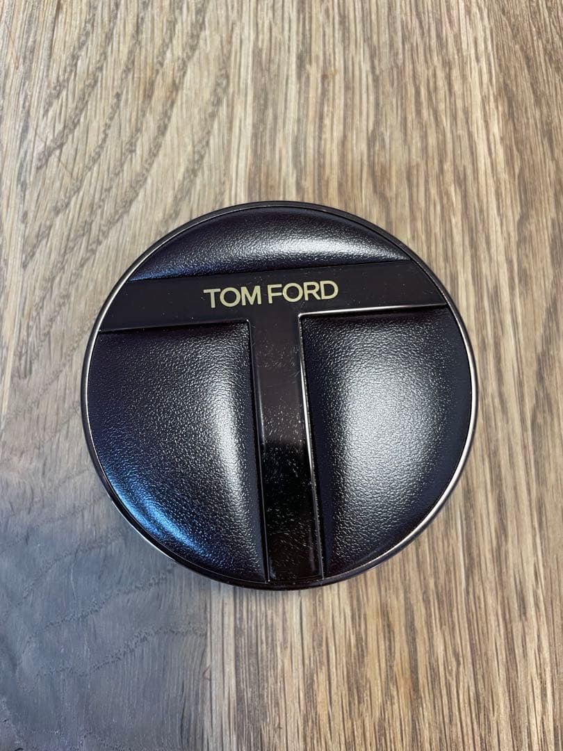 トムフォード　クッションファンデ アーキテクチャー ソフト マット ブラーリング クッション