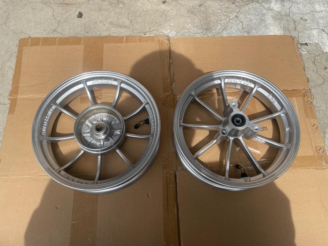 DIO AF28 DIO AF35 アルミ ホイール 銀 エアーバルブ付 前後 社外新品 スーパーディオ DIO AF28 ライブ ディオ AF35 アルミ