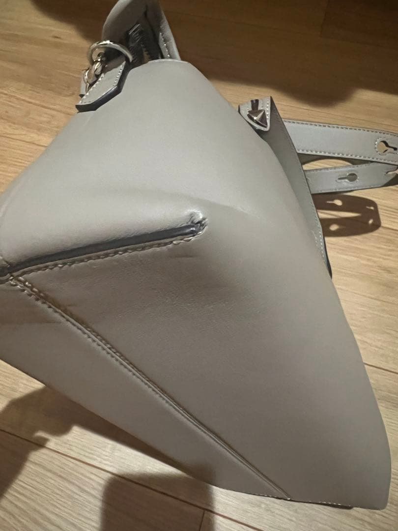 極美品】FENDI バイザウェイ ラッピー スカーフ - メルカリ