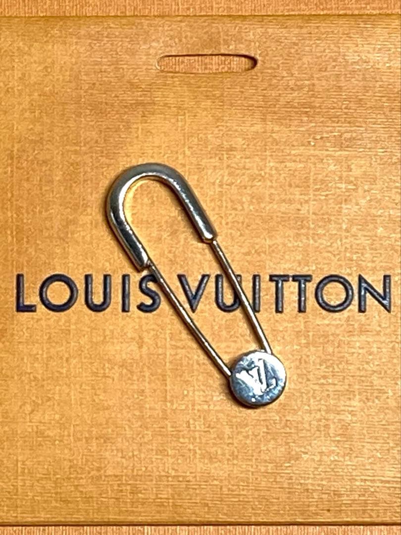 ルイヴィトン　ピンブローチ　ピンバッチ　安全ピン　シルバー系 安全ピン ブローチ シルバー925 | クラウドジュエリー(Cloud-jewelry