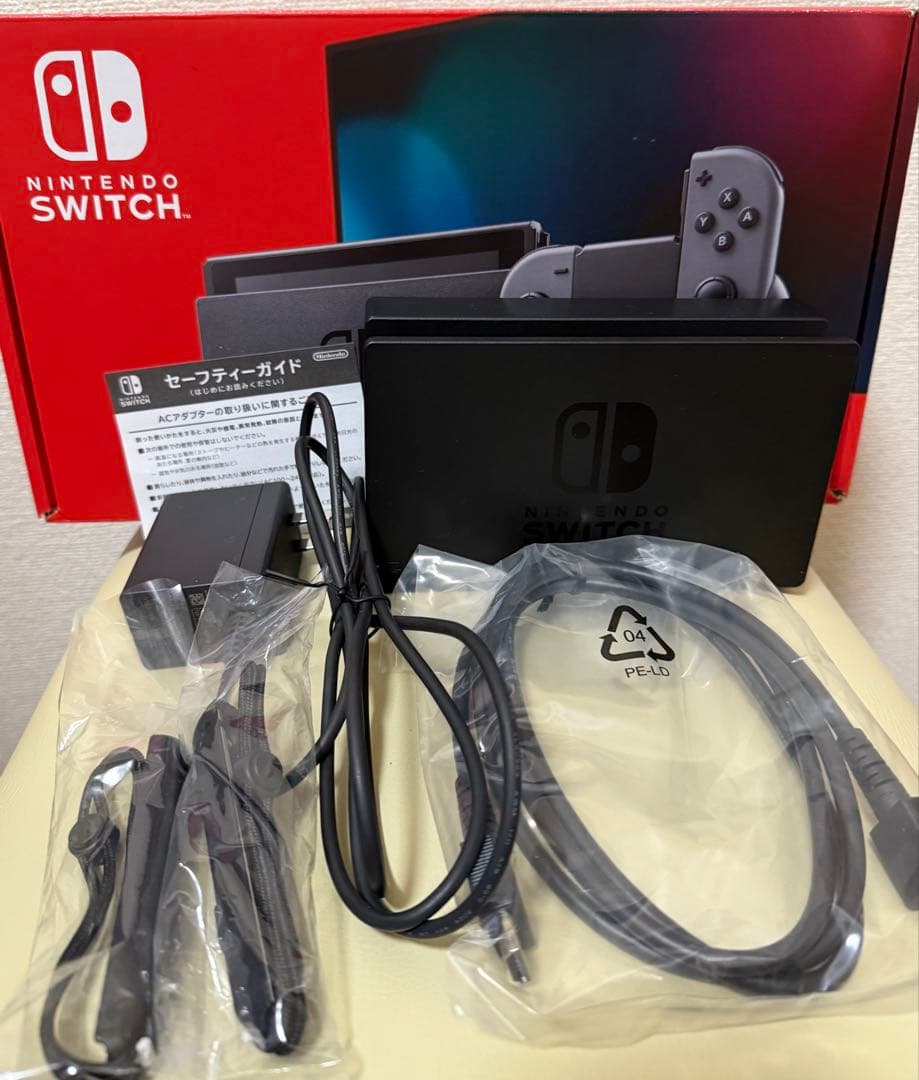 おまけ付き Nintendo Switch 新型 グレー 付属品完備 - メルカリ