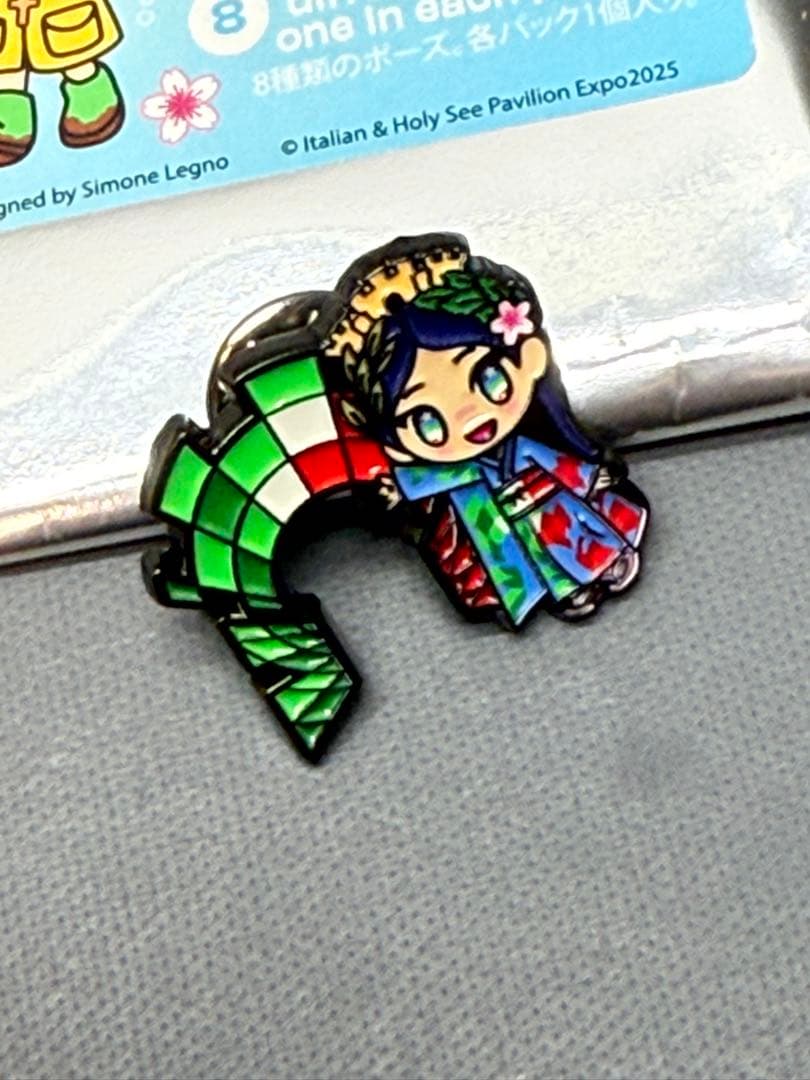 大阪関西万博 イタリア館 イタリアちゃん ピンバッジ - メルカリ