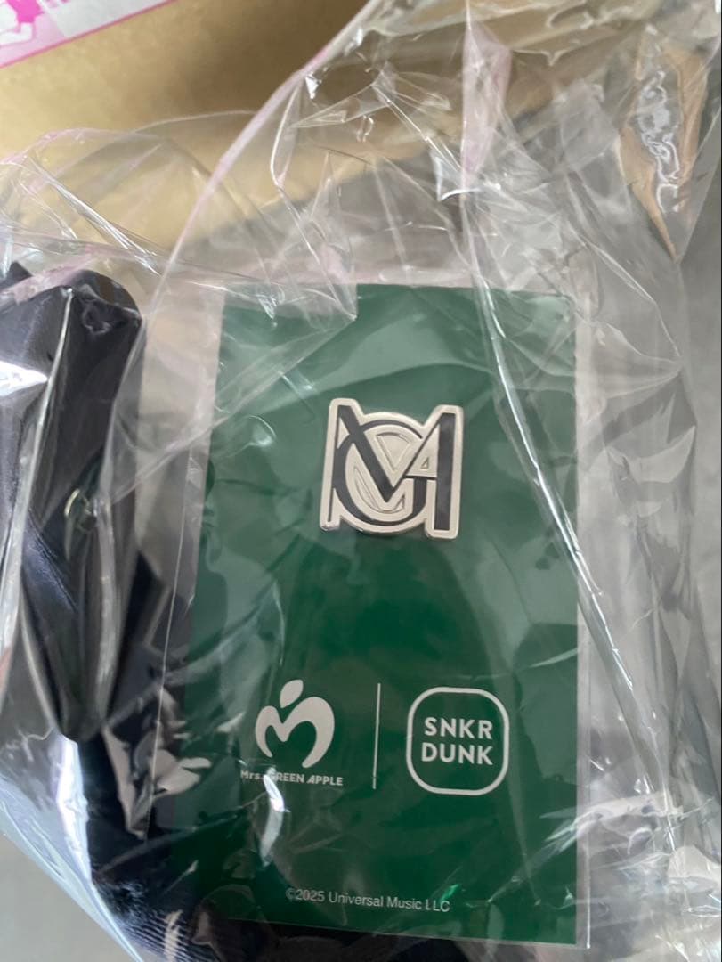 ☆新品未開封☆Mrs. GREEN APPLE キャップ ネイビー ピンズ付き - メルカリ