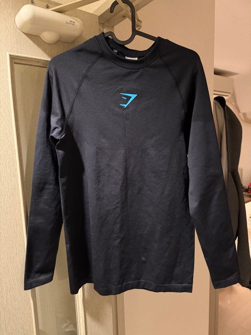 トップス  Onyx 5.0 Seamless Long Sleeve Shop Onyx 5.0 Seamless Long Sleeve T-Shirt BLACK/BLACK - Gymshark Oman