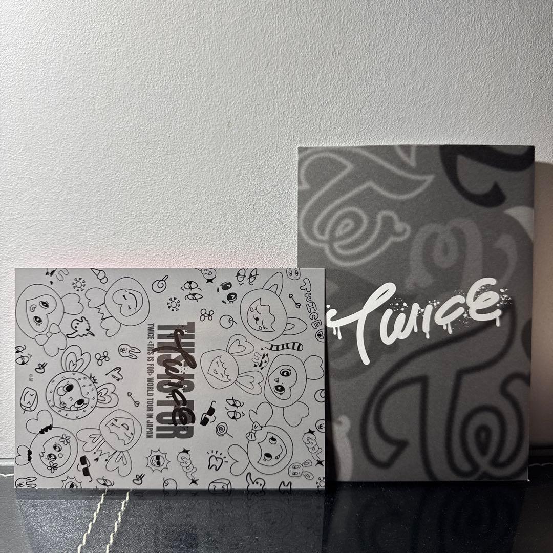 TWICE全員】THIS IS FORランダムトレカ - メルカリ