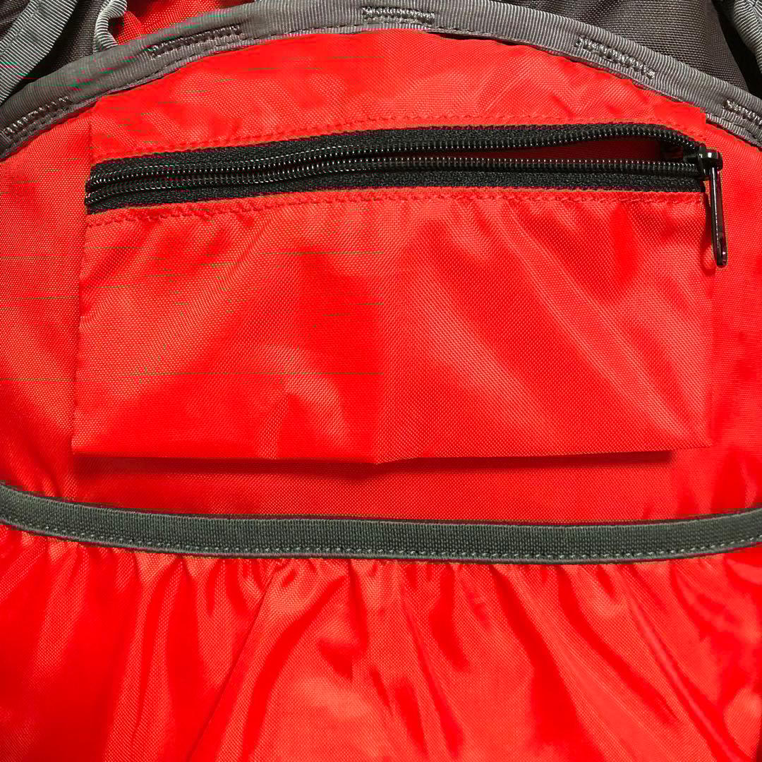 美品 廃盤レア パタゴニア スノードリフター 20L スノーボード着用可