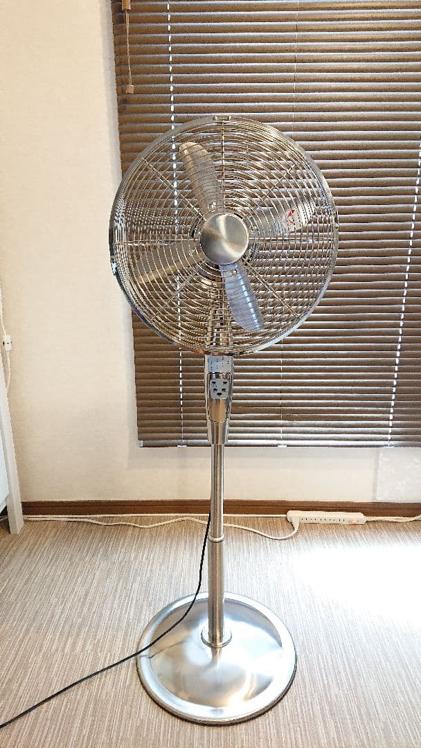 ☆ドウシシャ メタル扇風機☆ - メルカリ