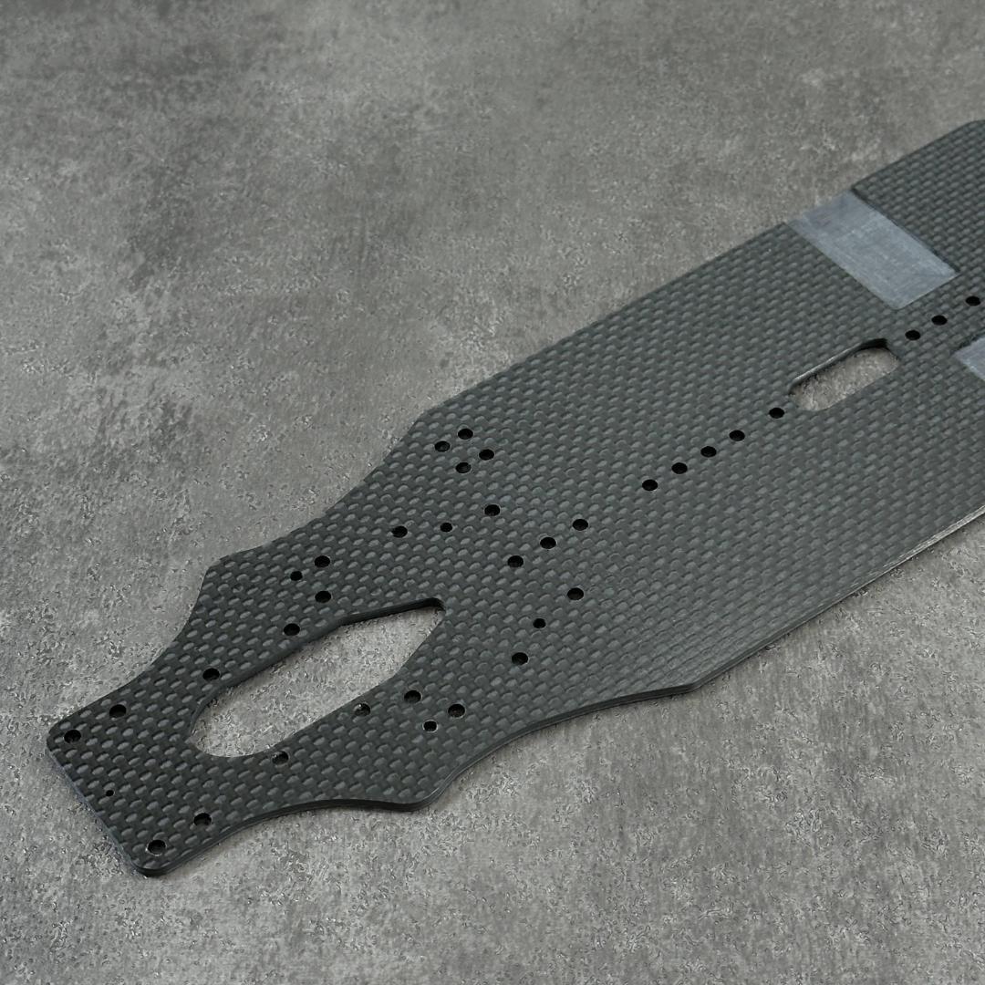 専用設計 BD-11 ヨコモ 特注品 2.2mm 厚 カーボンシャー a1729