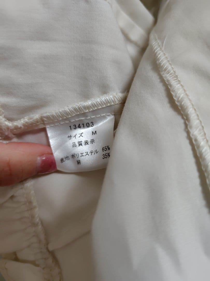 d*7様 イノセントワールド レースフリル タックブラウスの通販はau PAY