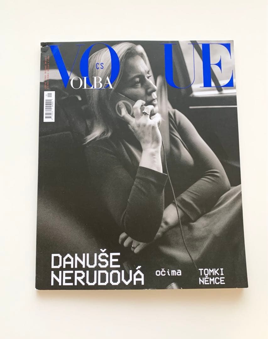 女性情報誌 Vogue Czechoslovakia January 2023 Karolina Kurkova Vogue Czechoslovakia October 2021 - theFashionSpot