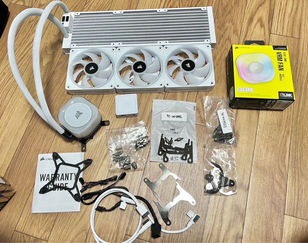 CORSAIR H150i iCUE LINK 水冷クーラー iCUE LINK H150i LCD Liquid CPU Cooler, White