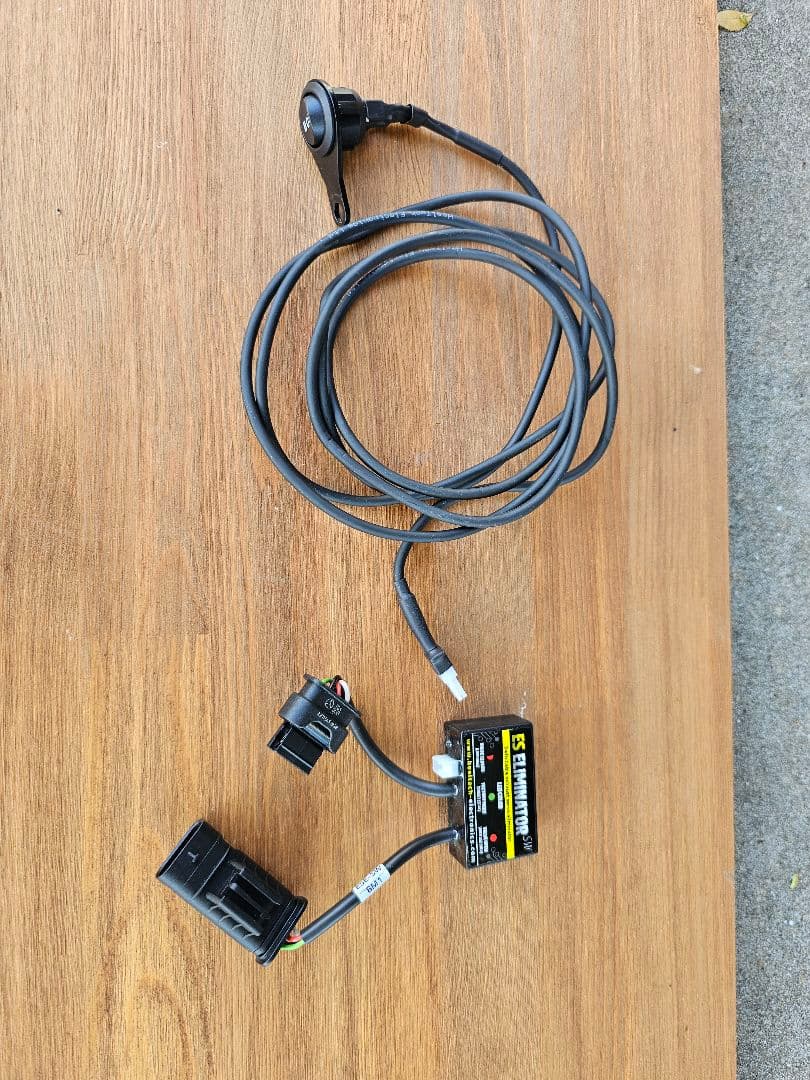 S1000RR他 ヒールテック:切り替え式エキゾーストサーボキャンセラー