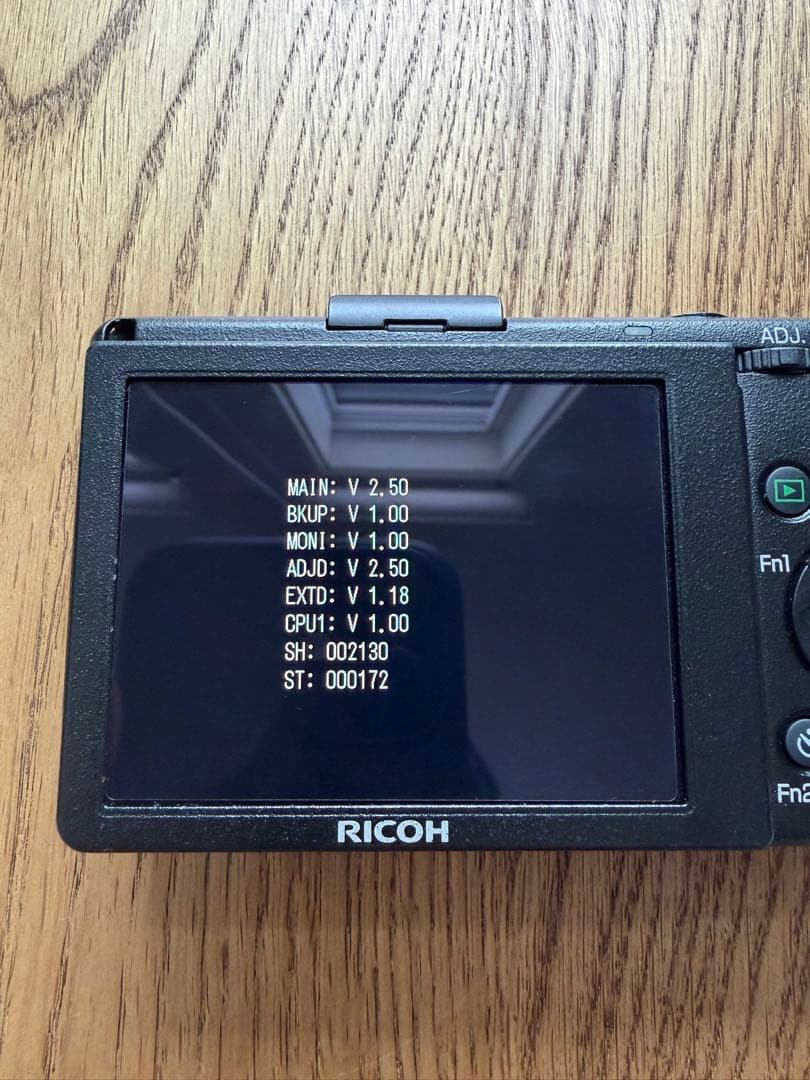 □ 美品 □ RICOH GR DIGITAL III 箱付き S数2,130回 - メルカリ