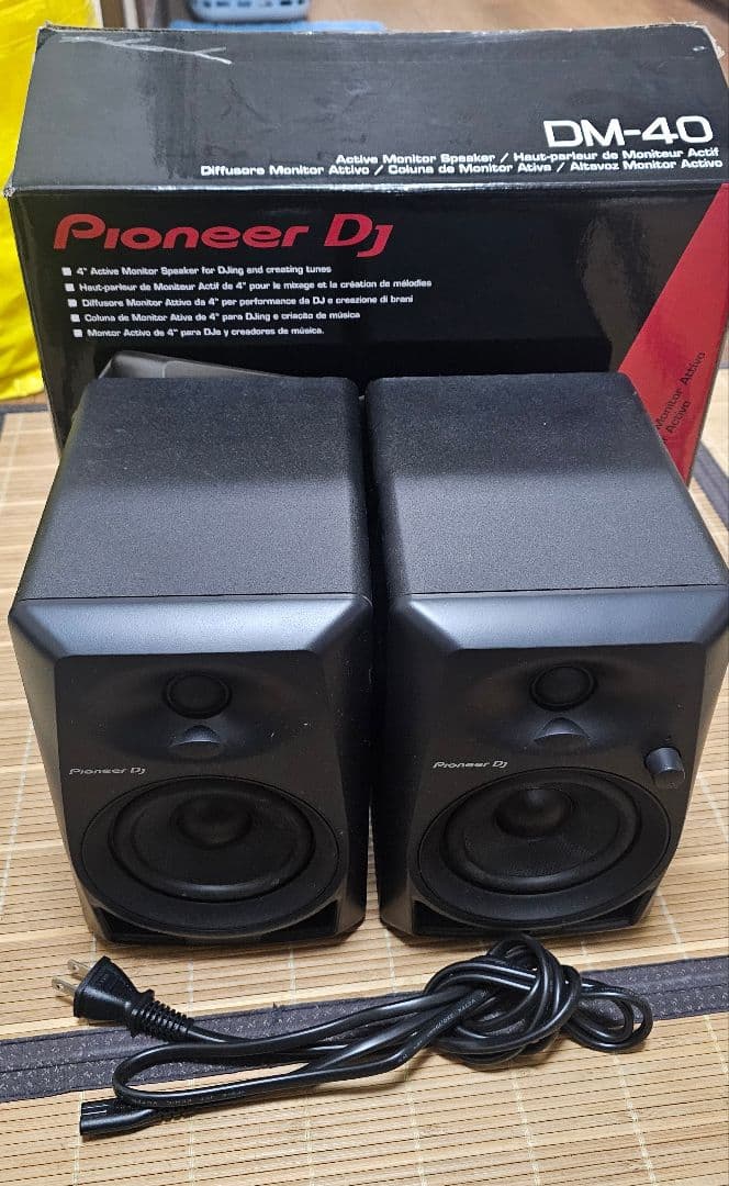 Pioneer DJ DM-40 アクティブモニタースピーカー パイオニア PIONEER DJからBluetooth対応モニタースピーカー「DM-40BT」が登場！