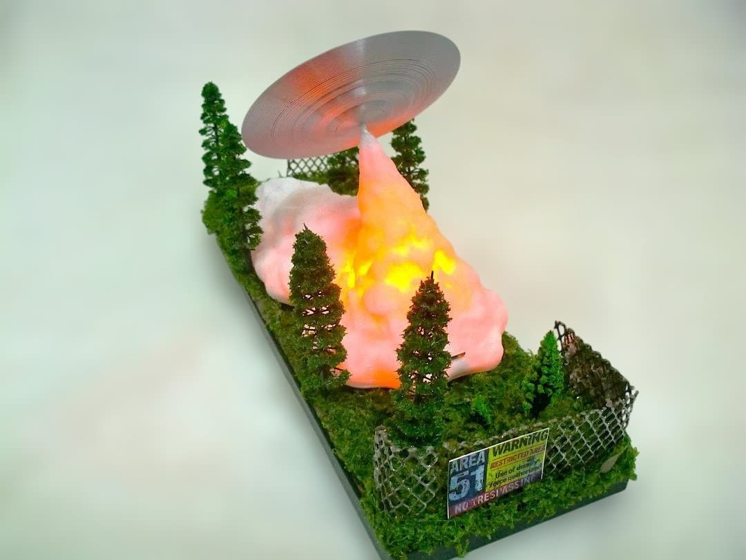 エリア51UFOジオラマシリーズ火炎放射グレイフィギュアセット - メルカリ