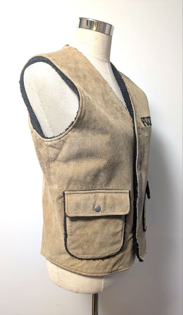 WEIRDO ウィアード レザーベスト 豚革 裏ボア 刺繍 Sサイズ未使用 希少