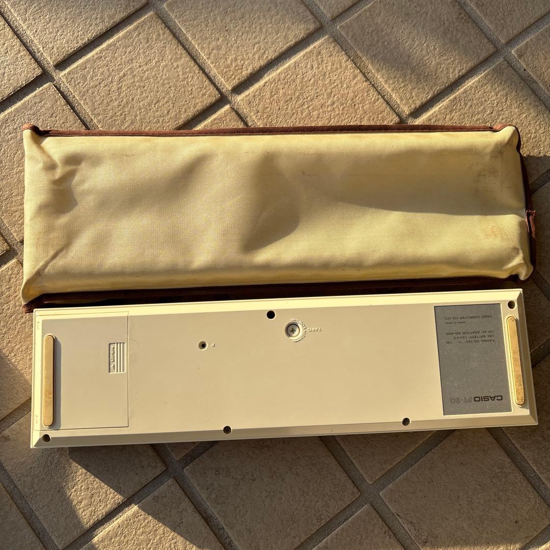 Casio PT-20 セミアナログ式シンセサイザー 専用ケース付き - メルカリ