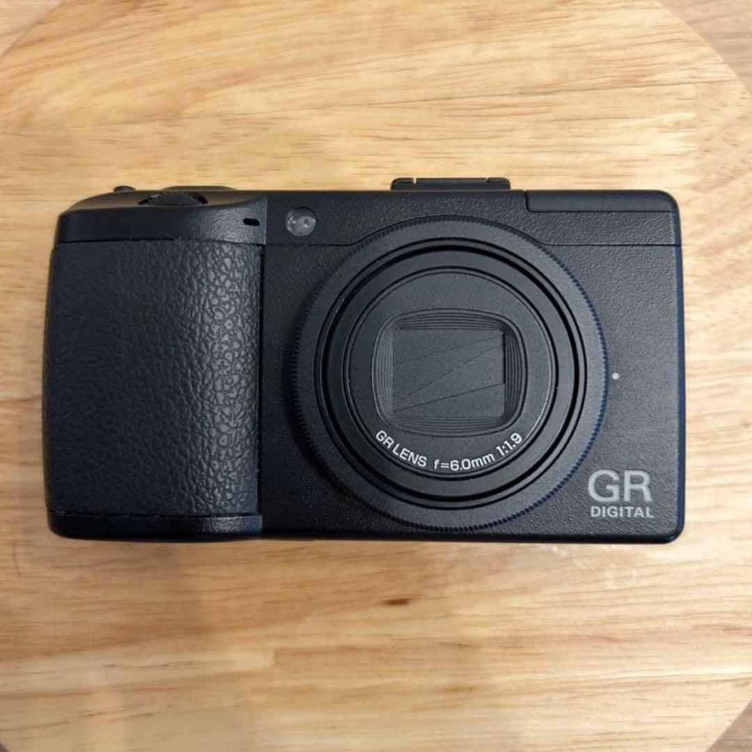 ジャンク品】RICOH GR DIGITAL Ⅲ 本体と付属品 - メルカリ