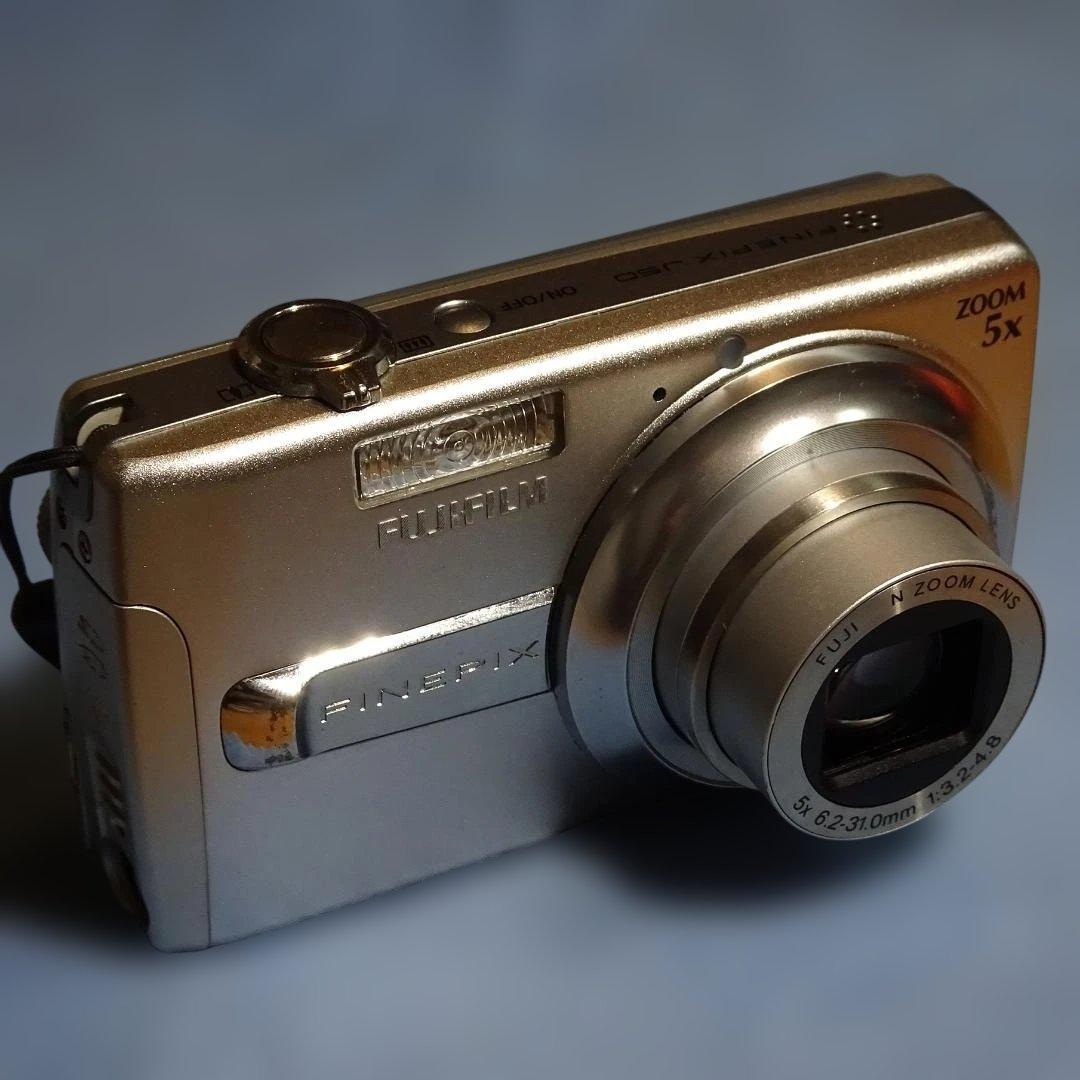 フジフイルム FinePix j50 8.2MP コンパクトデジタルカメラ
