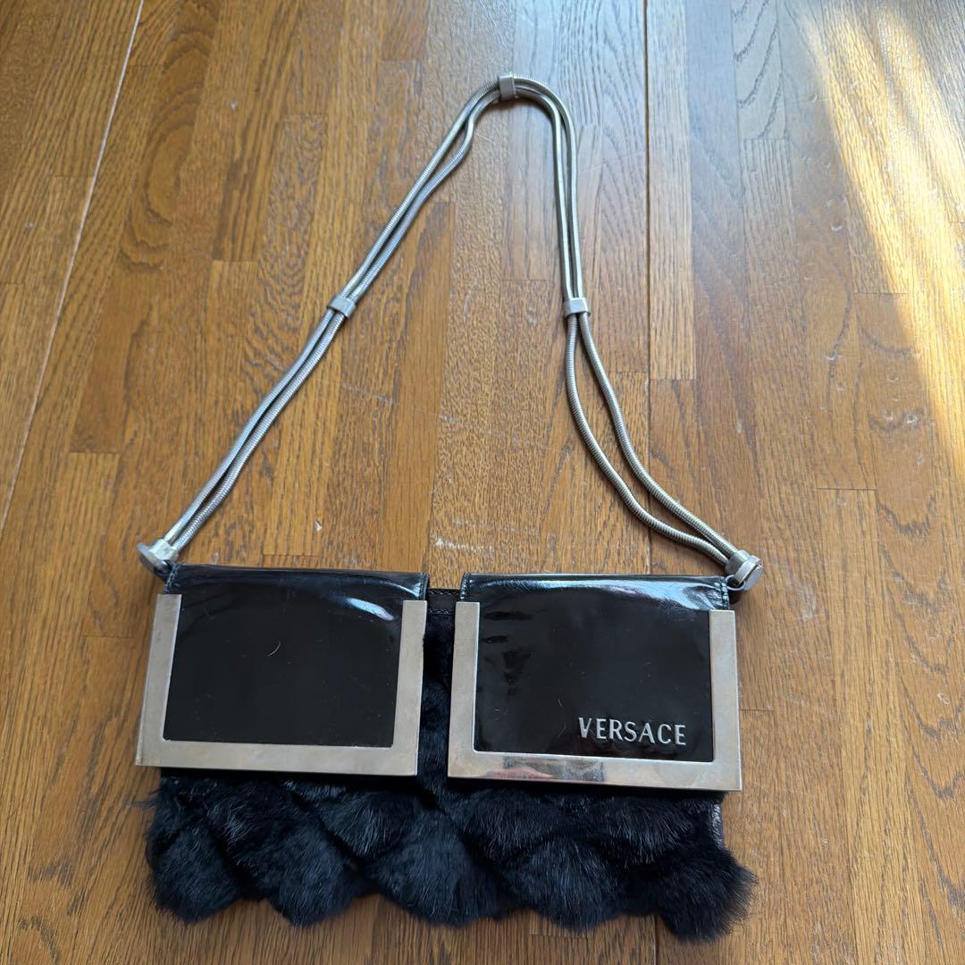 VERSACE ヴェルサーチ ヴィンテージ ミニショルダーバッグ ブラック VERSACE(ヴェルサーチ) タグナッパミニショルダーバッグ251417ABS