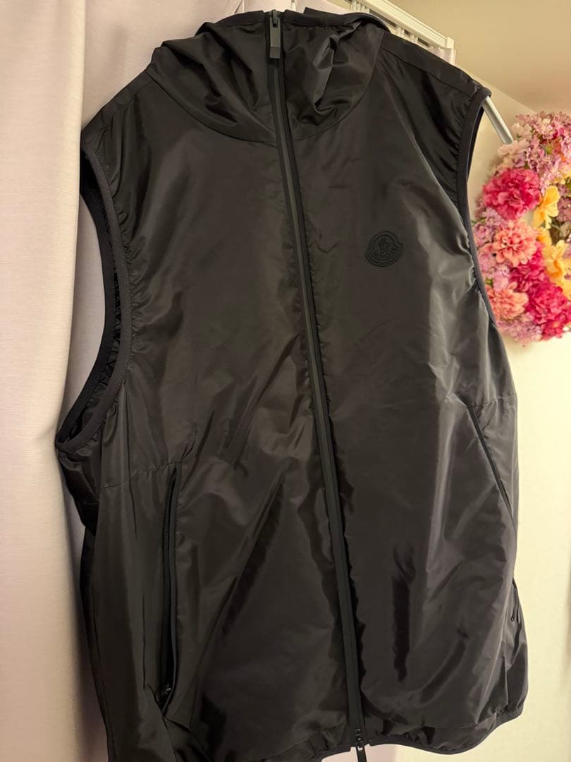 MONCLER ダウンベスト ジャケット MONCLER (モンクレール) BIGワッペン フルジップ ダウンベスト