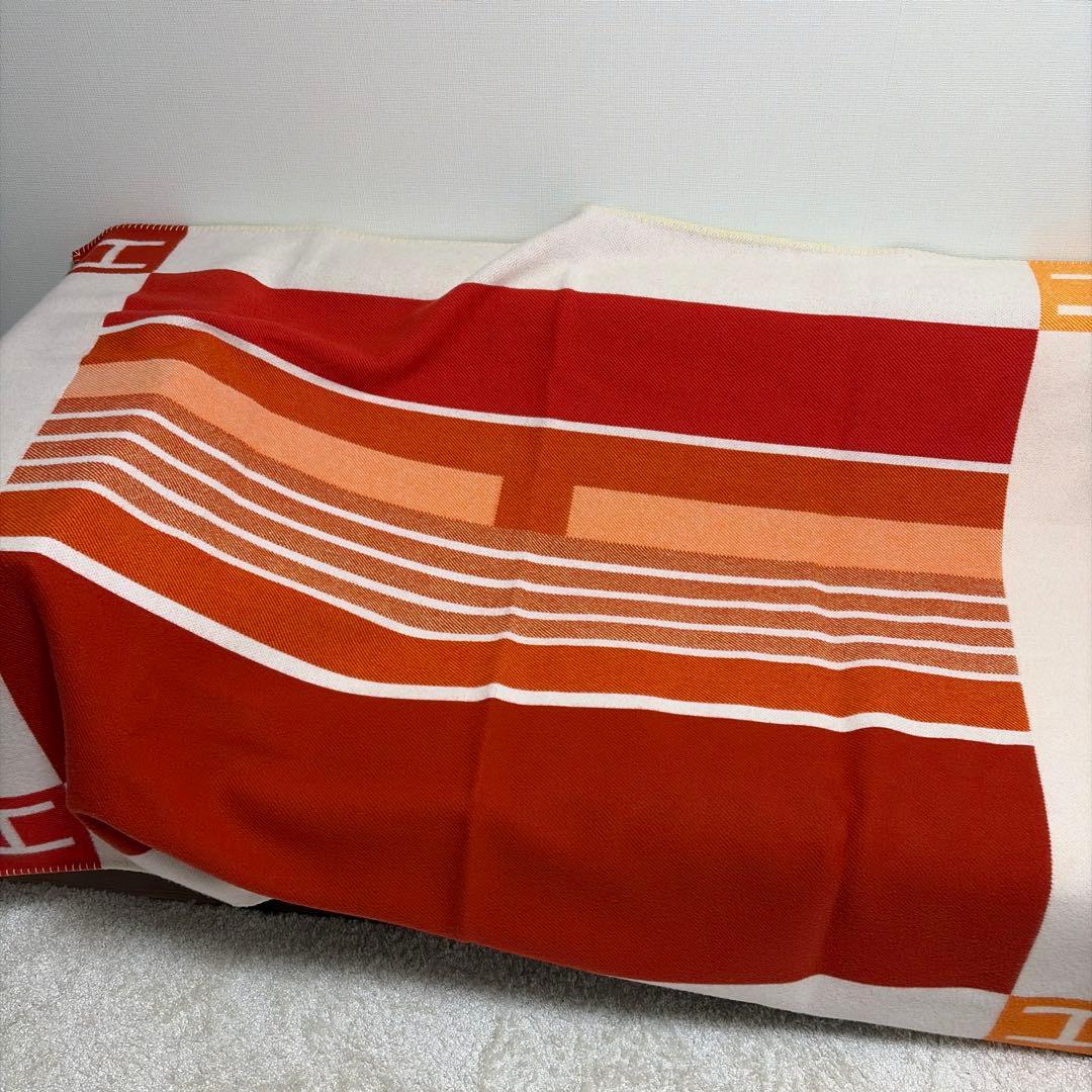 未使用品 HERMES エルメス ブランケット プレード 赤 アヴァロン