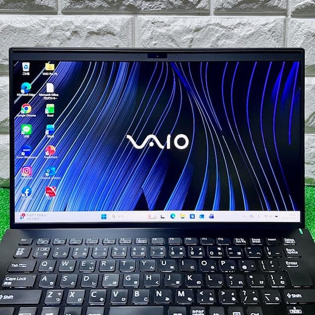 《薄型軽量》フラッグシップモデル！Corei7/1TB/16GB/4K/VAIO