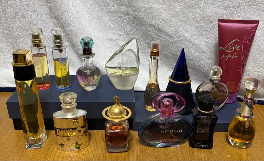 香水　まとめ売り Yahoo!オークション - 【1円〜】ブランド香水 105点 まとめ売り 大量