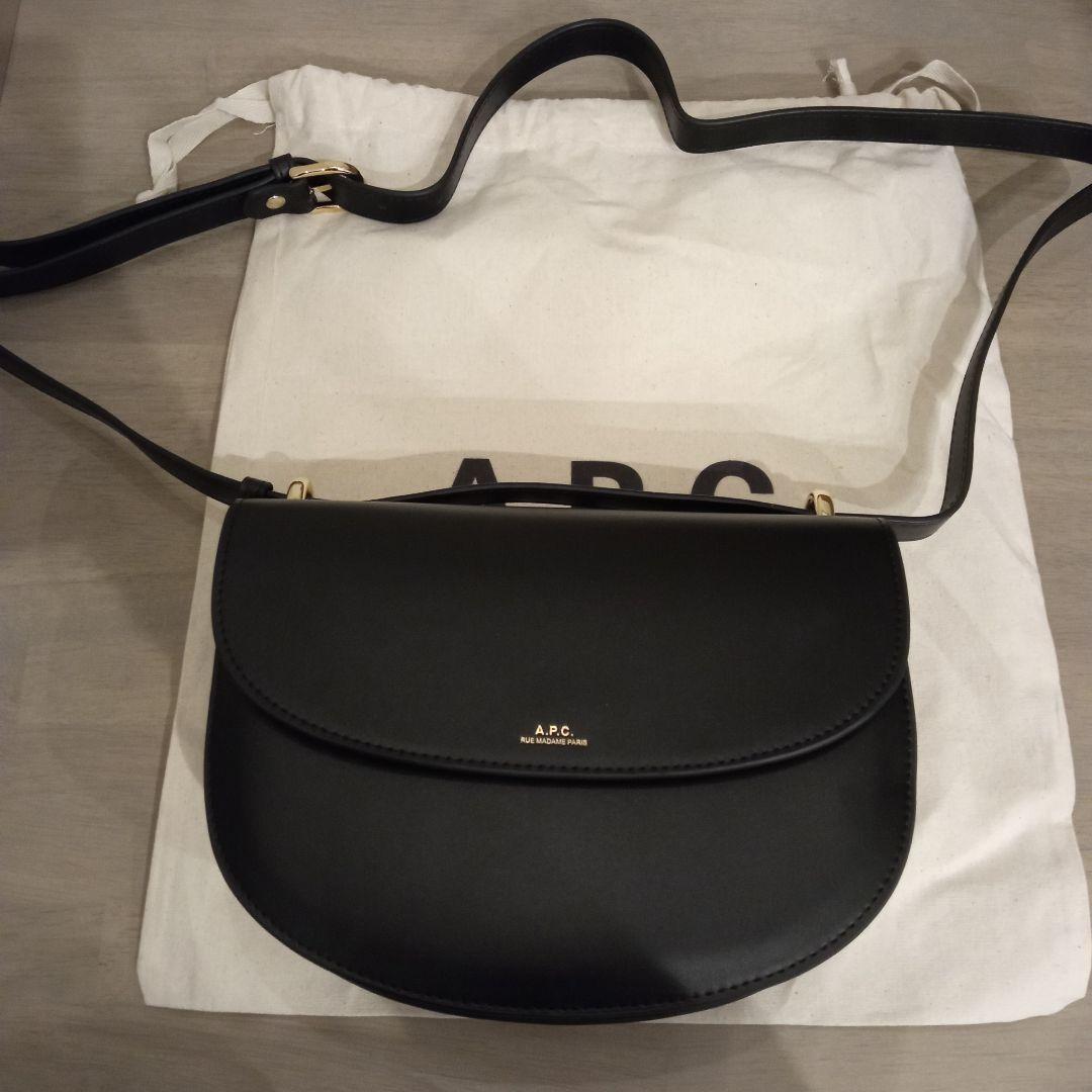 APC アーペーセー ジュネーブショルダーバック アーペーセー A.P.C. バッグ 斜め掛けバッグ ショルダーバッグ