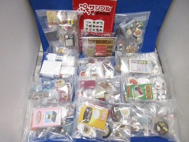 リーメント　ぷちサンプルシリーズ　こたつ他いろいろ 専用ディスプレイ ほっこりこたつ：商品案内 | 株式会社リーメント